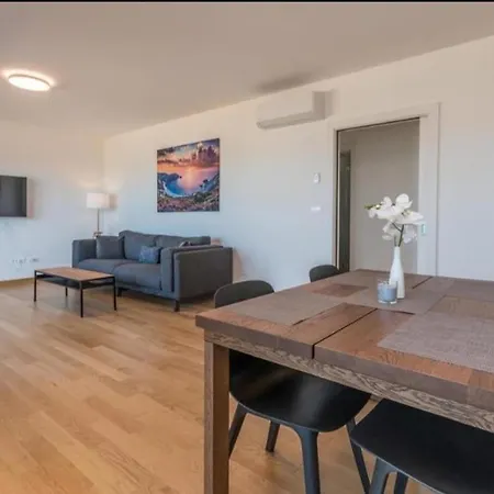 Dvj 3 Apartment